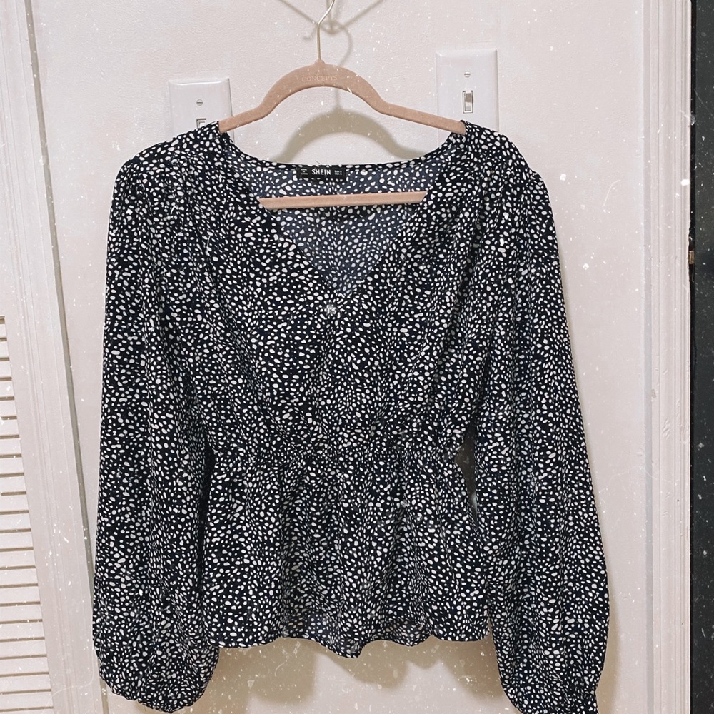 Black and White Blouse🤍🖤